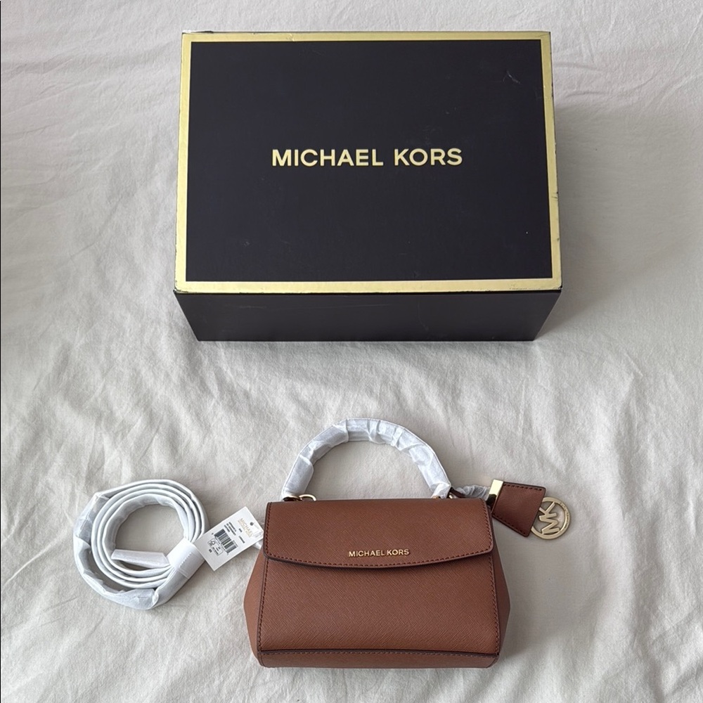 Brand New Michael Kors Xs Ava Handbag w/ Removable Crossbody Strap
